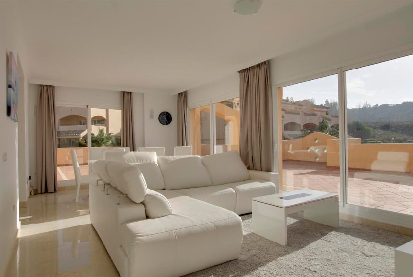 R2779193-Apartment-For-Sale-Elviria-Penthouse-3-Beds-135-Built-1