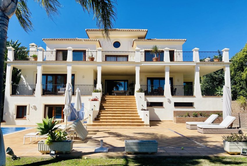 R3252325-Villa-For-Sale-Los-Flamingos-Detached-5-Beds-900-Built