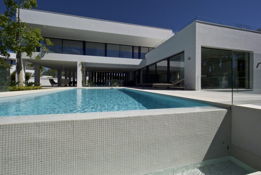 R3472051-Villa-For-Sale-Benahavis-Detached-5-Beds-672-Built-5