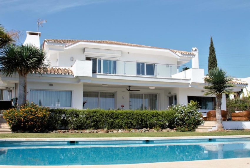 R3630323-Villa-For-Sale-El-Paraiso-Detached-10-Beds-878-Built-2