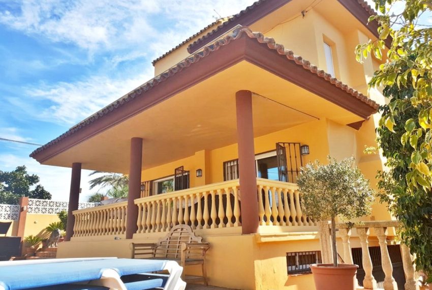 R3780094-Villa-For-Sale-Nueva-Andalucia-Detached-5-Beds-382-Built-8