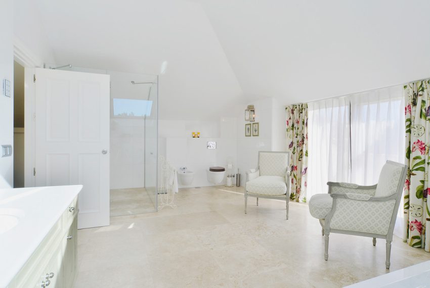 R3859780-Villa-For-Sale-Benahavis-Detached-5-Beds-662-Built-18