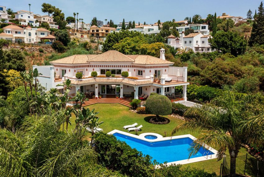 R4083568-Villa-For-Sale-Benahavis-Detached-6-Beds-733-Built-2