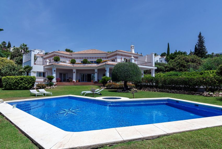 R4083568-Villa-For-Sale-Benahavis-Detached-6-Beds-733-Built