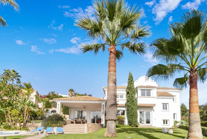 R4186924-Villa-For-Sale-Elviria-Detached-4-Beds-463-Built