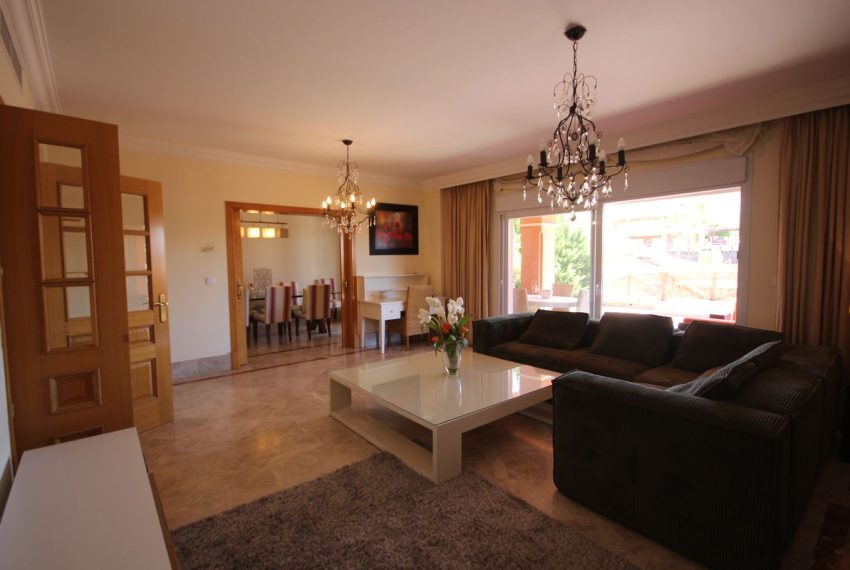 R4198714-Villa-For-Sale-Santa-Clara-Semi-Detached-3-Beds-270-Built-16