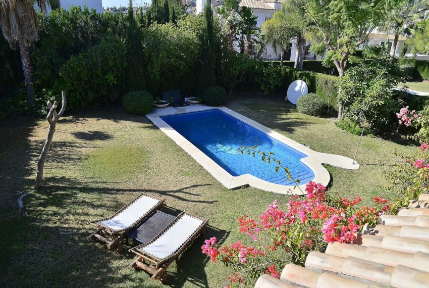 R4256158-Villa-For-Sale-Nueva-Andalucia-Detached-4-Beds-474-Built-1