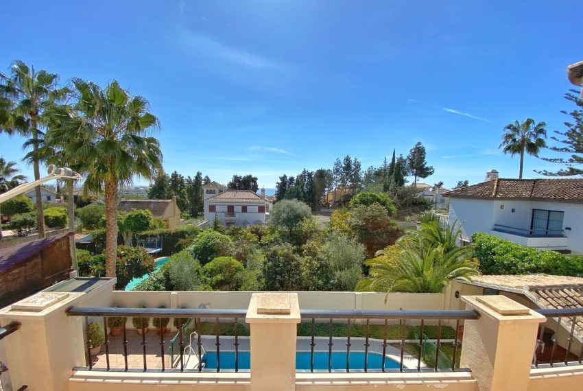 R4269787-Villa-For-Sale-Marbella-Detached-6-Beds-324-Built