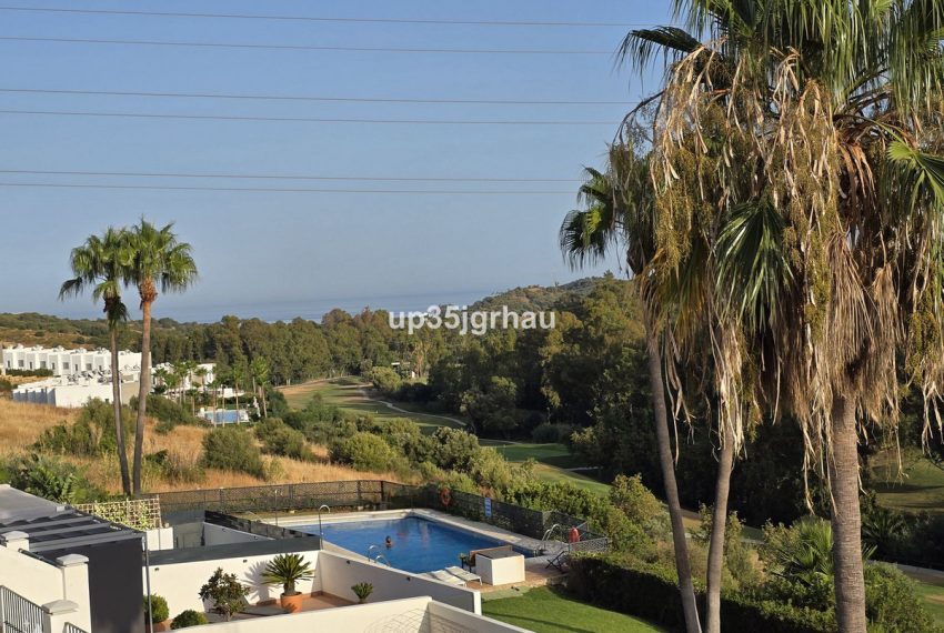 R4325068-Villa-For-Sale-Estepona-Semi-Detached-4-Beds-325-Built-3