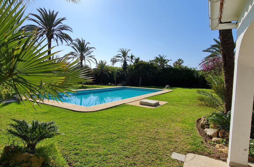 R4375132-Villa-For-Sale-La-Cala-de-Mijas-Detached-6-Beds-444-Built-3