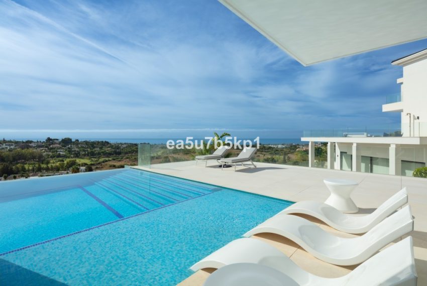 R4437541-Villa-For-Sale-Benahavis-Detached-7-Beds-1788-Built-1