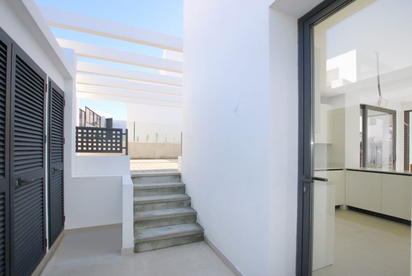 R4568716-Villa-For-Sale-Rio-Real-Detached-4-Beds-250-Built-12