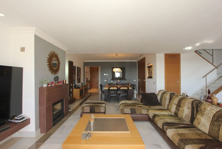 R4622590-Apartment-For-Sale-Monte-Halcones-Penthouse-Duplex-3-Beds-200-Built-19