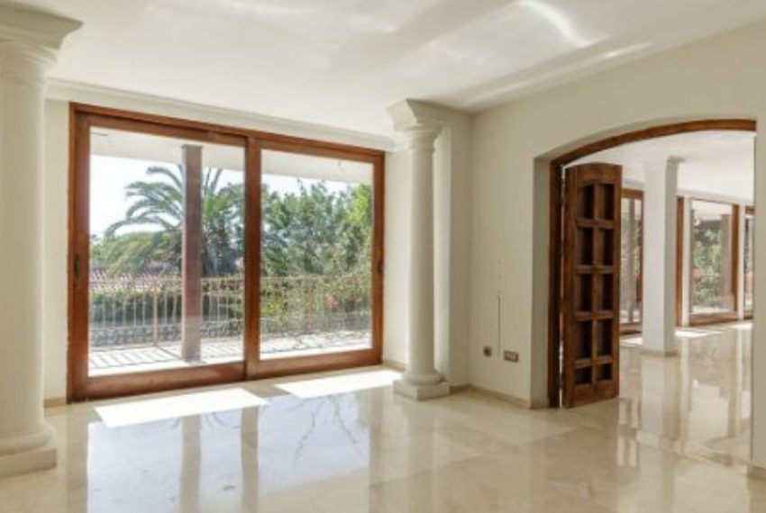 R4637290-Villa-For-Sale-The-Golden-Mile-Detached-8-Beds-790-Built-7