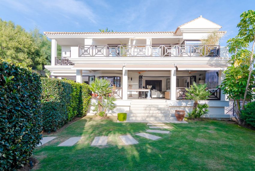 R4637857-Villa-For-Sale-Nueva-Andalucia-Detached-5-Beds-356-Built-11