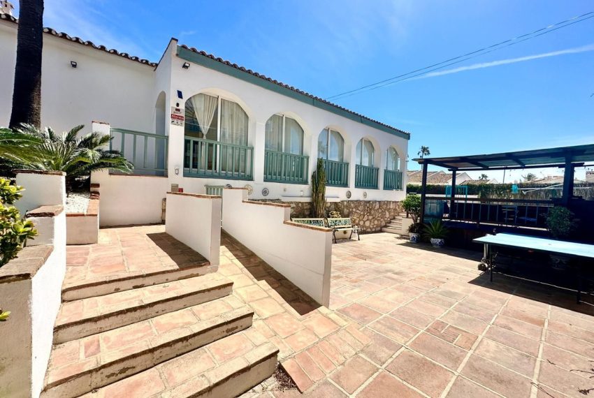 R4641931-Villa-For-Sale-La-Cala-de-Mijas-Detached-4-Beds-328-Built-2