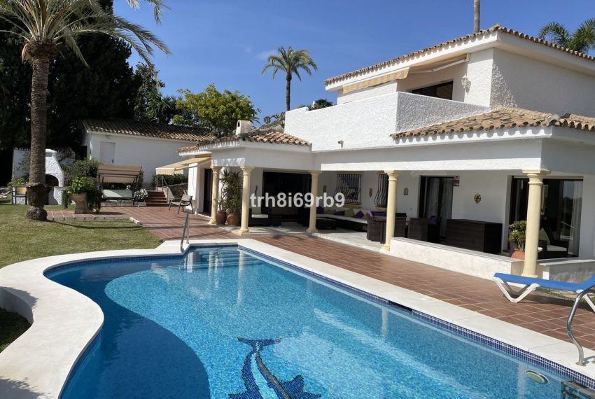 R4673641-Villa-For-Sale-El-Paraiso-Detached-4-Beds-267-Built