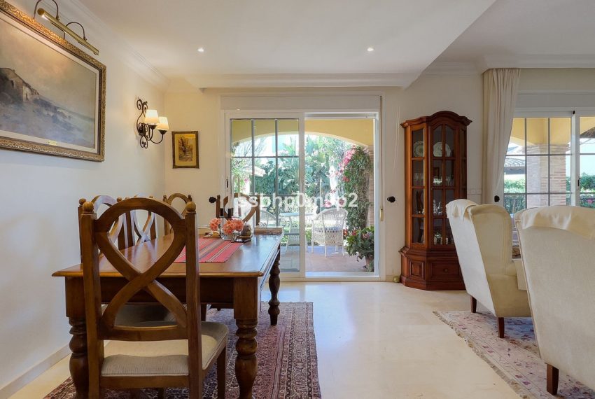 R4678342-Villa-For-Sale-Marbella-Semi-Detached-4-Beds-387-Built-14