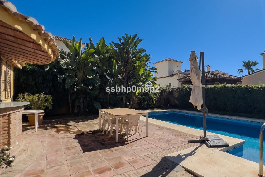 R4678342-Villa-For-Sale-Marbella-Semi-Detached-4-Beds-387-Built-3