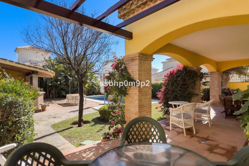 R4678342-Villa-For-Sale-Marbella-Semi-Detached-4-Beds-387-Built-7