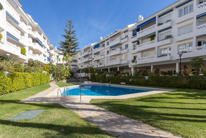 R4691848-Apartment-For-Sale-San-Pedro-de-Alcantara-Middle-Floor-3-Beds-120-Built