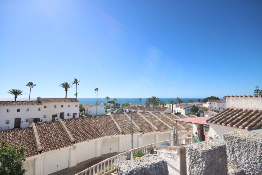 R4694107-Villa-For-Sale-La-Cala-de-Mijas-Detached-6-Beds-300-Built-1