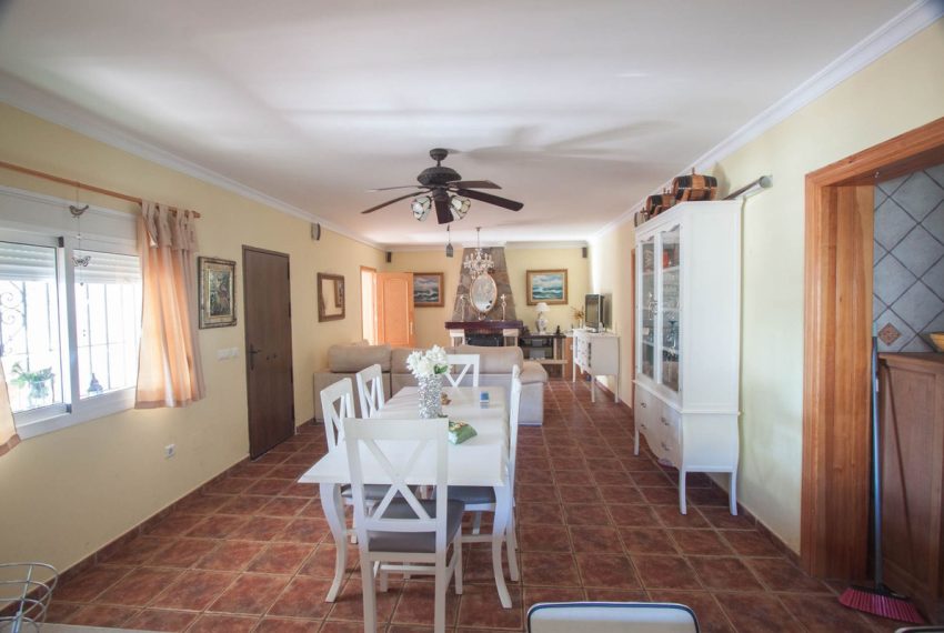 R4715716-Villa-For-Sale-Estepona-Finca-6-Beds-210-Built-13