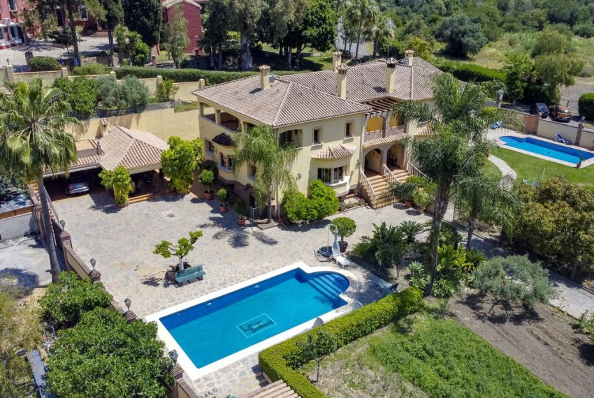 R4721041-Villa-For-Sale-Benahavis-Detached-10-Beds-1099-Built-10