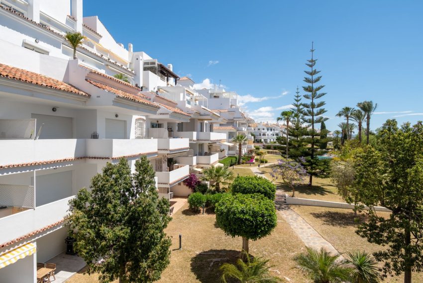 R4731334-Apartment-For-Sale-Nueva-Andalucia-Middle-Floor-2-Beds-97-Built-4