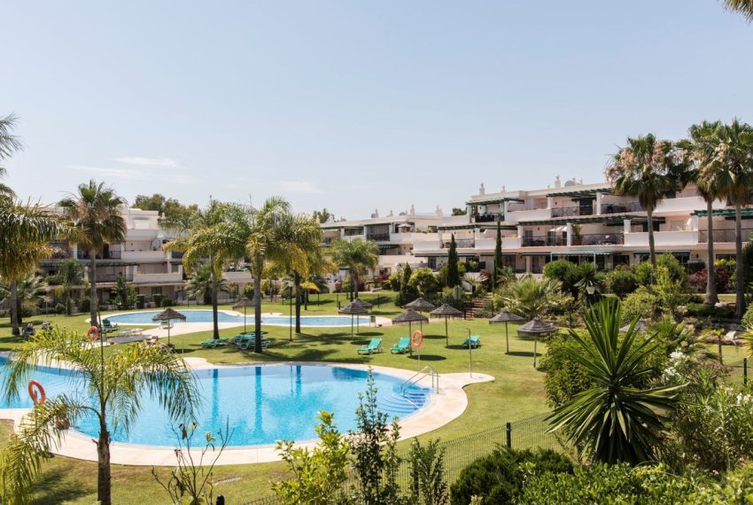 R4784320-Apartment-For-Sale-Nueva-Andalucia-Middle-Floor-2-Beds-128-Built