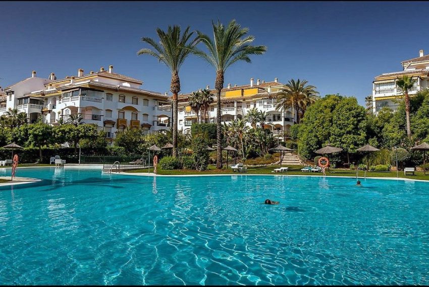 R4786627-Apartment-For-Sale-Nueva-Andalucia-Ground-Floor-3-Beds-115-Built