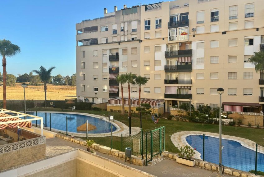 R4798807-Apartment-For-Sale-Nueva-Andalucia-Middle-Floor-4-Beds-106-Built