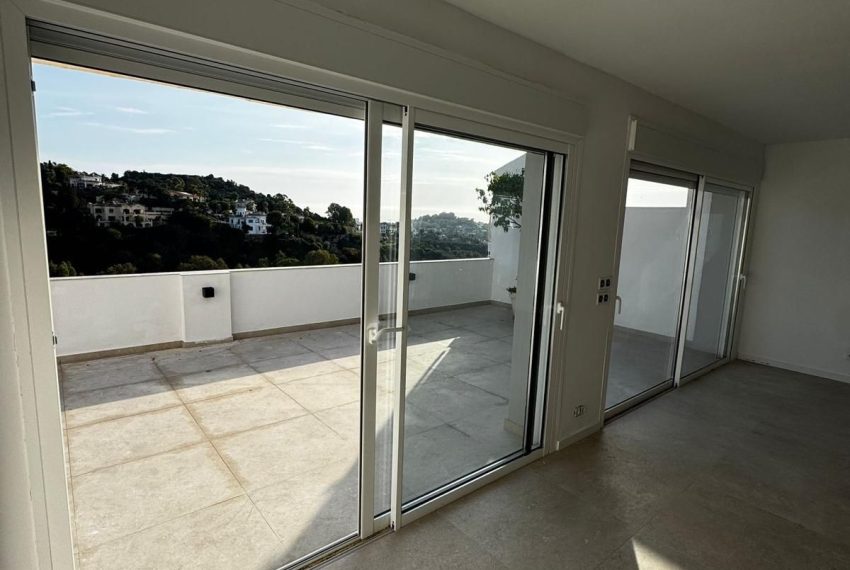 R4815049-Apartment-For-Sale-Benahavis-Ground-Floor-4-Beds-113-Built-1