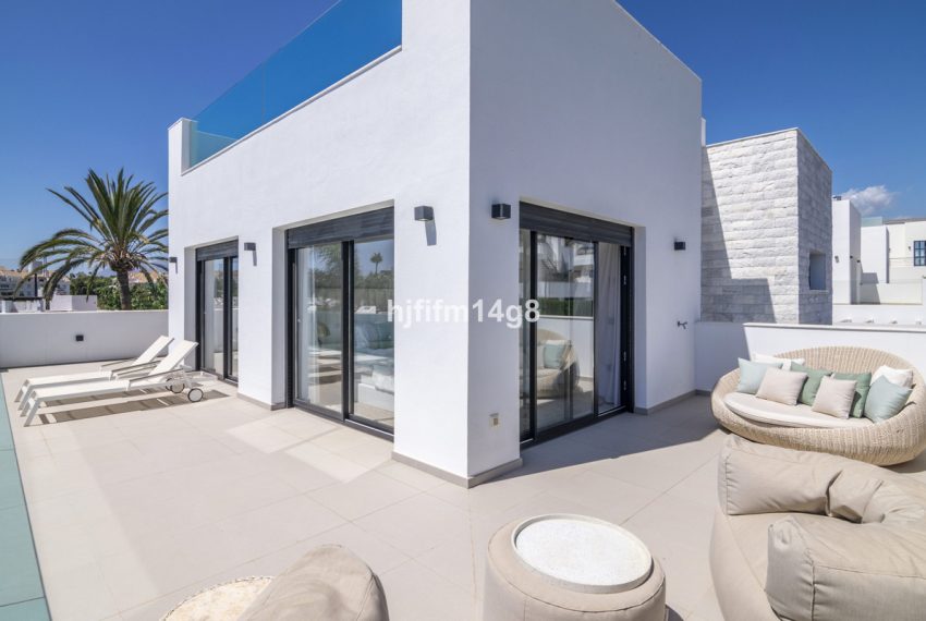 R4820602-Villa-For-Sale-San-Pedro-de-Alcantara-Detached-4-Beds-256-Built-16