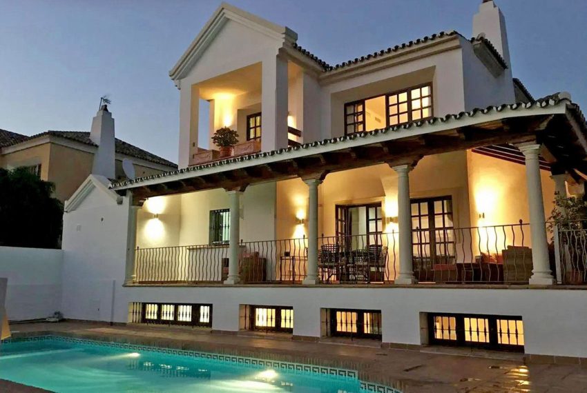 R4830766-Villa-For-Sale-San-Pedro-de-Alcantara-Detached-6-Beds-388-Built-4