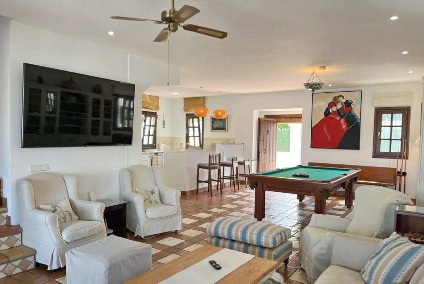 R4830766-Villa-For-Sale-San-Pedro-de-Alcantara-Detached-6-Beds-388-Built-6