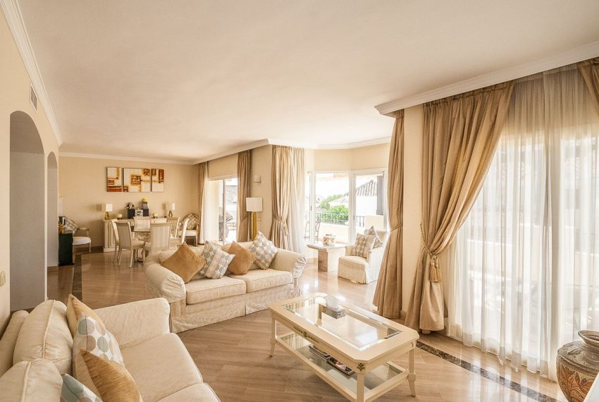 R4832023-Apartment-For-Sale-Elviria-Penthouse-3-Beds-190-Built-3