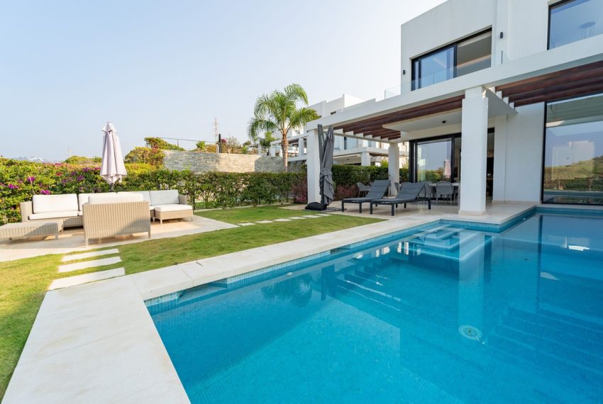 R4843741-Villa-For-Sale-Calahonda-Semi-Detached-5-Beds-297-Built-14