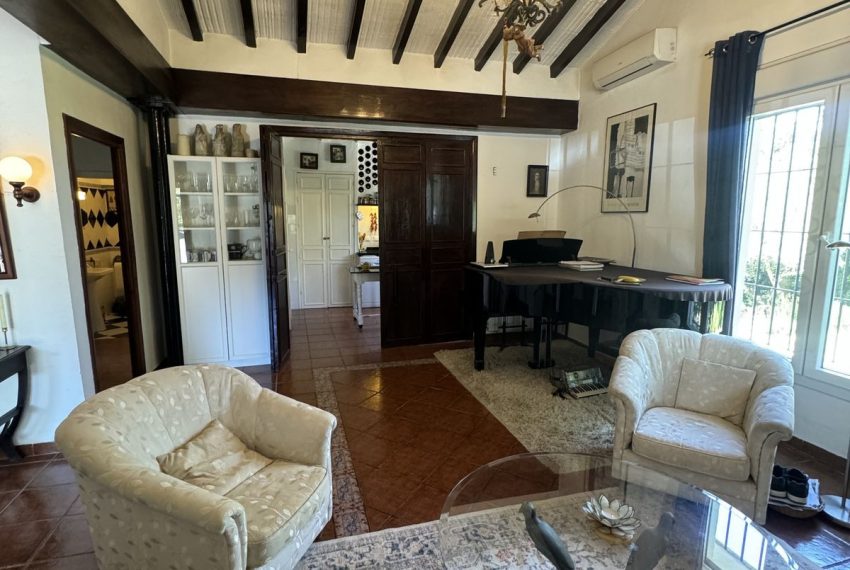 R4846489-Villa-For-Sale-Coin-Detached-4-Beds-180-Built-7