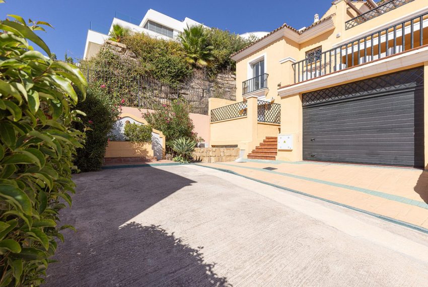 R4848232-Townhouse-For-Sale-Las-Brisas-Semi-Detached-4-Beds-220-Built