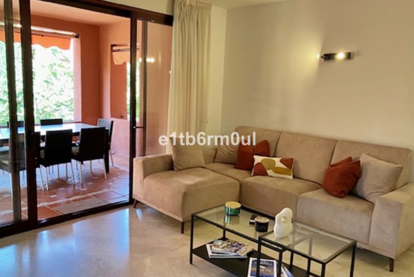 R4849456-Apartment-For-Sale-Marbella-Middle-Floor-4-Beds-186-Built