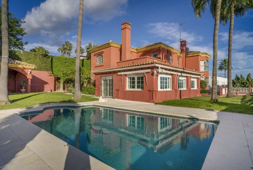 R4863955-Villa-For-Sale-Estepona-Detached-7-Beds-636-Built-4