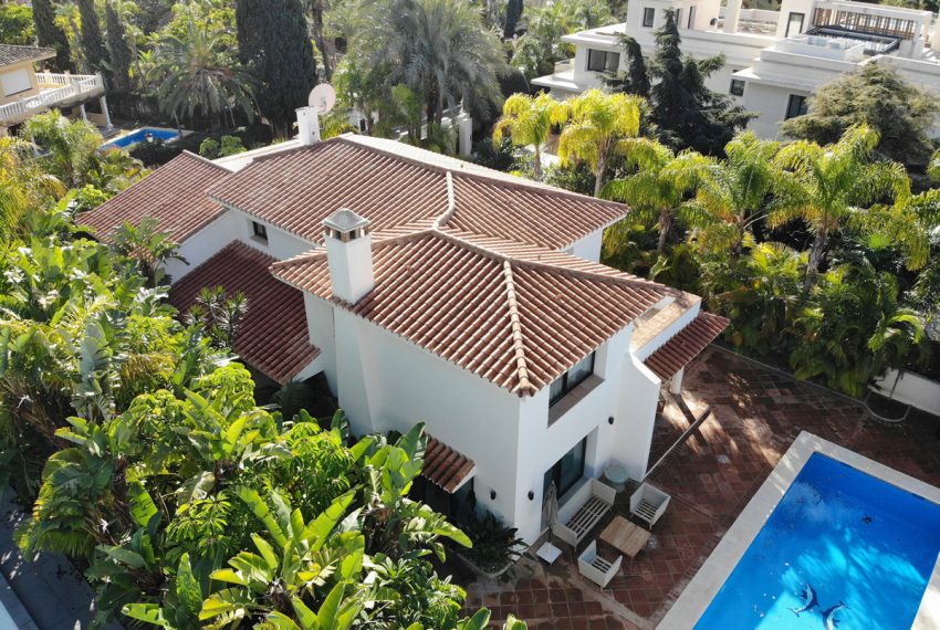 R4874473-Villa-For-Sale-Los-Monteros-Detached-4-Beds-381-Built