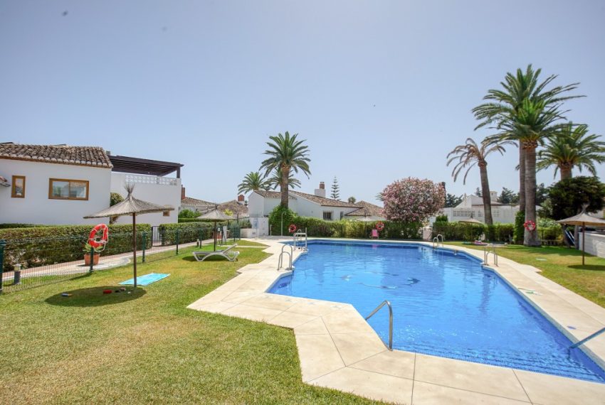 R4885558-Villa-For-Sale-Estepona-Detached-2-Beds-100-Built-3