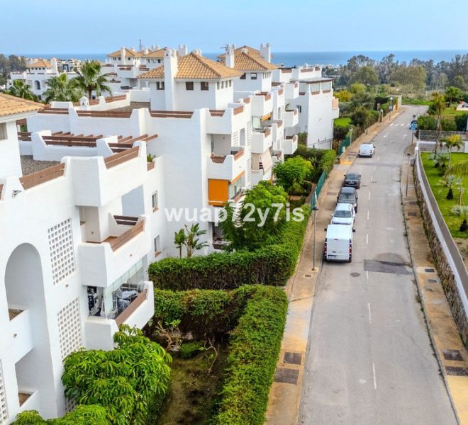 R4885702-Image 1-Penthouse - 2 Beds - 156 Built