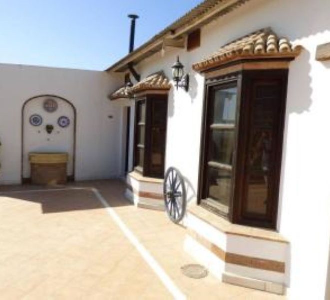 R4891036-Image 1-Finca - 3 Beds - 318 Built