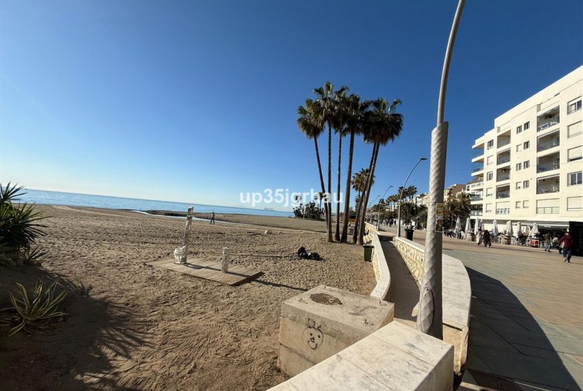 R4894144-Apartment-For-Sale-Estepona-Penthouse-3-Beds-75-Built