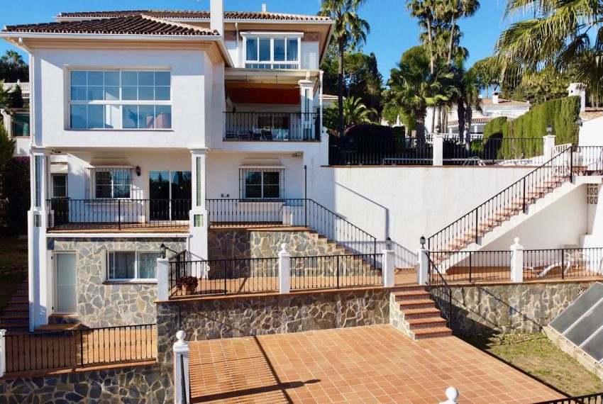 R4894975-Villa-For-Sale-La-Cala-de-Mijas-Detached-6-Beds-420-Built