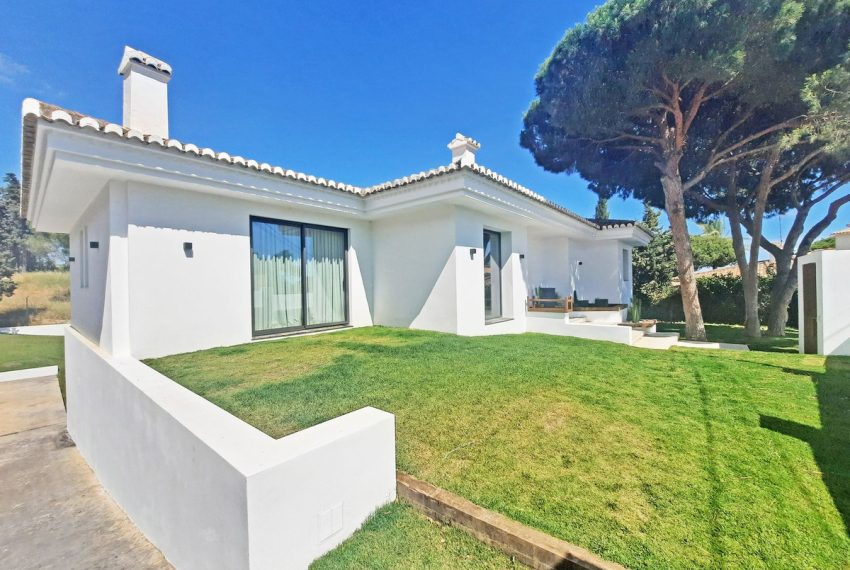 R4895608-Villa-For-Sale-Elviria-Detached-4-Beds-294-Built-7