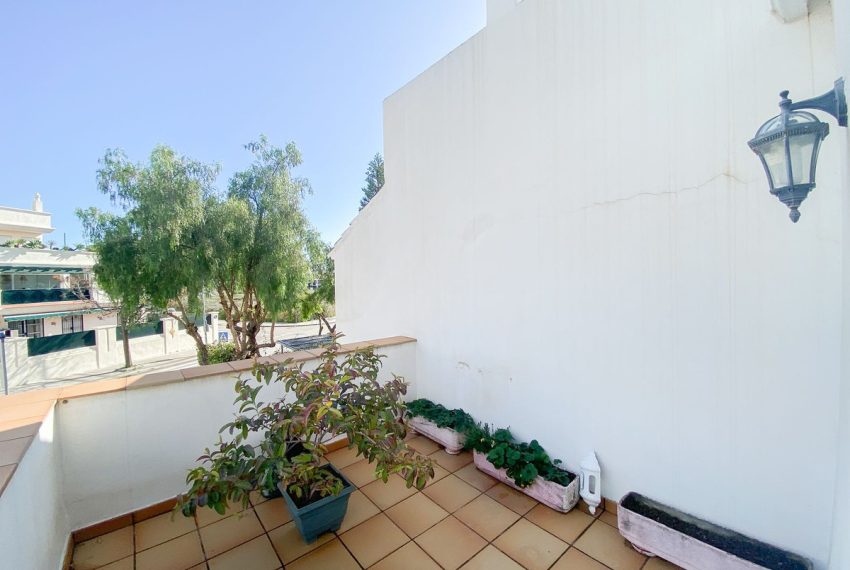 R4899031-Townhouse-For-Sale-Nueva-Andalucia-Terraced-4-Beds-198-Built-7